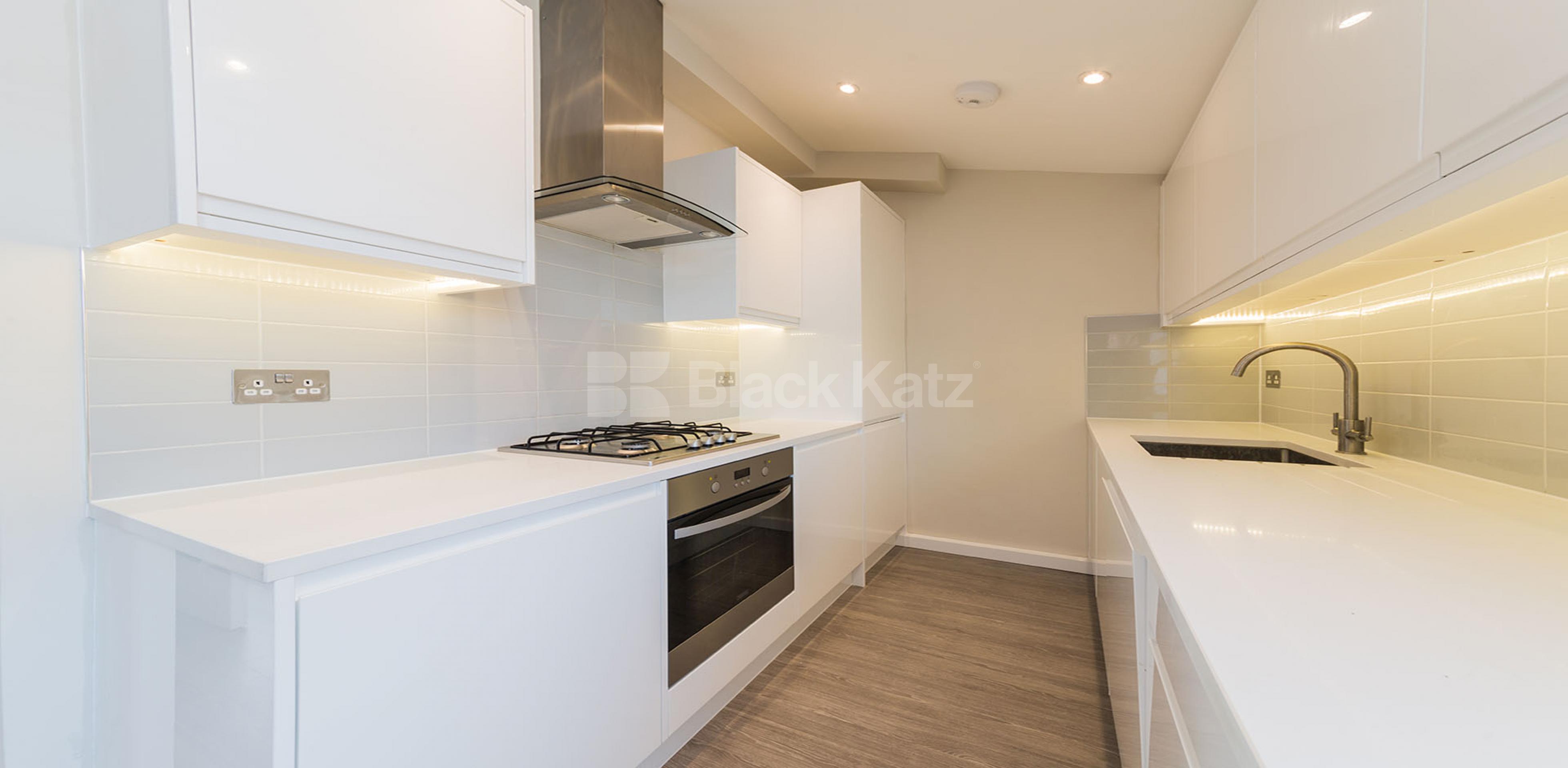 			PERFECT FOR STUDENTS & PROFESSIONALS , 2 Bedroom, 1 bath, 1 reception Apartment			 FREDERICK STREET WC1X, KINGS CROSS / ISLINGTON WC1X